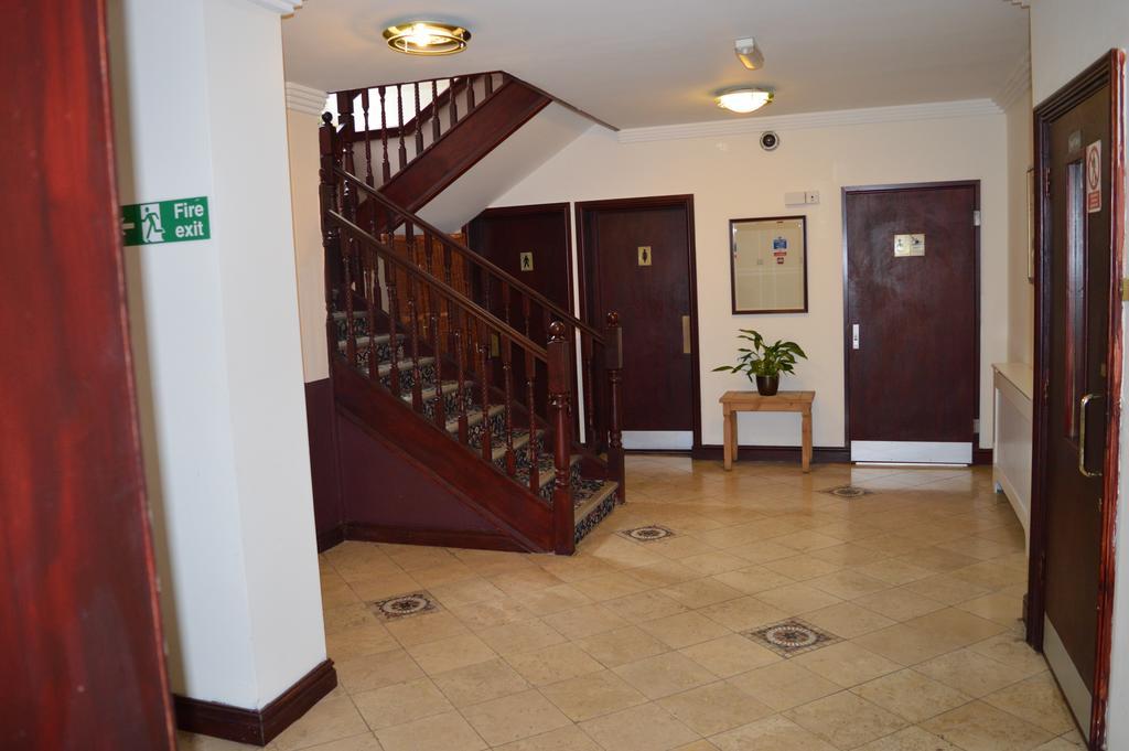 Globe Hotel Колчестер Экстерьер фото